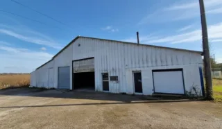  LOCAL D'ACTIVITES 500 M² NAIZIN