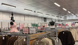  LOCAL COMMERCIAL RENNES ZI DE LORIENT 1 700 m²