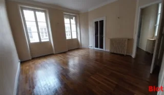 BUREAUX 85 M² NANTES