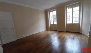  BUREAUX 85 M² NANTES