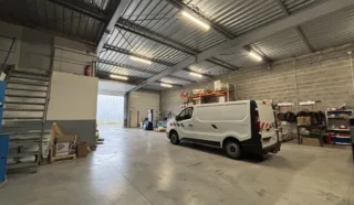  LOCAUX D'ACTIVITÉS 456 M² THOUARE SUR LOIRE