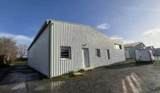  LOCAUX D'ACTIVITÉS 361 M² LE PALLET