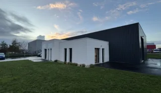  LOCAUX D'ACTIVITÉS 360 M² LE BIGNON