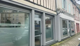  OPPORTUNITÉ D'INVESTISSEMENT IMMEUBLE MIXTE LAMBALLE