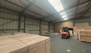  LOCAUX D'ACTIVITÉS 1 014 M² NORT SUR ERDRE