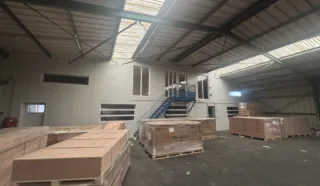  LOCAUX D'ACTIVITÉS 1 014 M² NORT SUR ERDRE