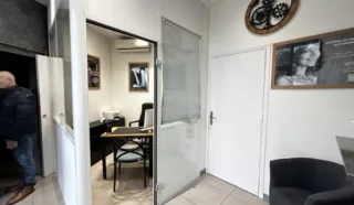  LOCAUX COMMERCIAUX 32 M² REZE