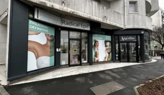  LOCAUX COMMERCIAUX 32 M² REZE