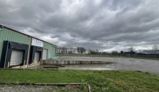  LOCAUX D'ACTIVITÉS 340 M² LOUISFERT