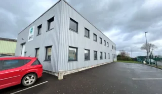  LOCAL D'ACTIVITES LA-CHAPELLE-DES-FOUGERETZ 465 m²