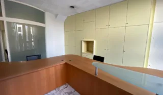  BUREAUX VITRINE 98 m² CENTRE VILLE ST BRIEUC