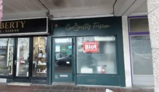  Avec droit d'entrée LOCAL COMMERCIAL 50 m² BREST