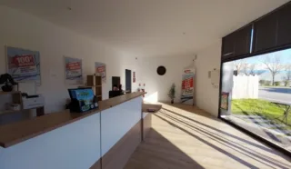  LOCAUX COMMERCIAUX 464 M² TRIGNAC