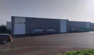  LOCAUX D'ACTIVITÉS 1 237 M² LES SORINIERES