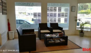  BUREAUX 60 m² CAUDAN