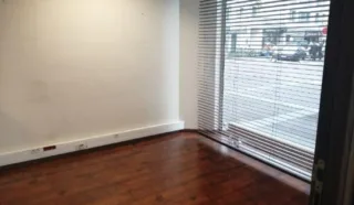  LOCAL COMMERCIAL 140 m² LORIENT