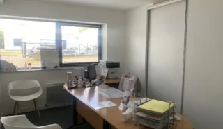  73 m² SAINTE LUCE SUR LOIRE  BUREAUX