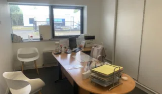  73 m² SAINTE LUCE SUR LOIRE  BUREAUX