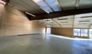  LOCAL D'ACTIVITES BRUZ 350 m²