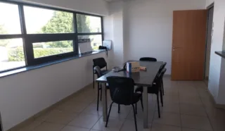  LOCAUX D'ACTIVITÉS 800 M² SAINTE LUCE SUR LOIRE