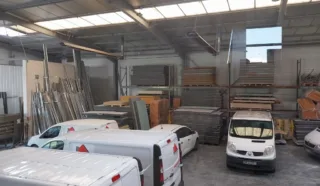  LOCAUX D'ACTIVITÉS 800 M² SAINTE LUCE SUR LOIRE