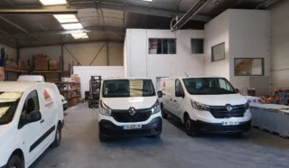  LOCAUX D'ACTIVITÉS 800 M² SAINTE LUCE SUR LOIRE