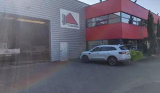  LOCAUX D'ACTIVITÉS 800 M² SAINTE LUCE SUR LOIRE