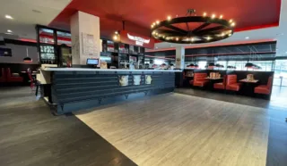  Local Commercial 735 m² LANDERNEAU