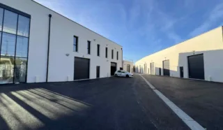  CELLULE D'ACTIVITES NOYAL-CHATILLON-SUR-SEICHE 254 m²