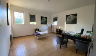  BUREAU TADEN ZONE COMMERCIALE 35 m²