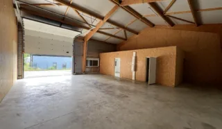  CELLULE D'ACTIVITES ACIGNE 160 m²