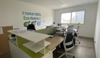  LOCAL D'ACTIVITES LANVALLAY 206 m²