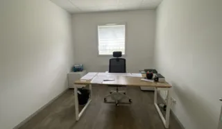  LOCAL D'ACTIVITES LANVALLAY 206 m²