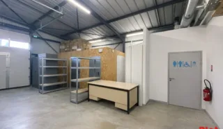  LOCAL D'ACTIVITES LANVALLAY 206 m²