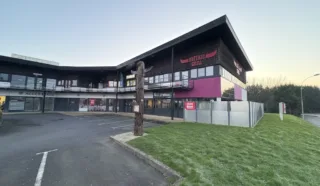  Local Commercial 735 m² LANDERNEAU