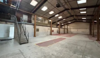  LOCAL D'ACTIVITES RENNES 760 m²