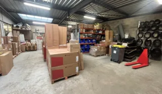  LOCAL D'ACTIVITES / BUREAUX AVEC SHOWROOM SAINT-BRIAC-SUR-MER 950 m²