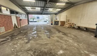  LOCAL D'ACTIVITES / BUREAUX AVEC SHOWROOM SAINT-BRIAC-SUR-MER 950 m²