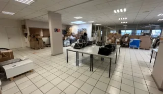  LOCAL D'ACTIVITES / BUREAUX AVEC SHOWROOM SAINT-BRIAC-SUR-MER 950 m²