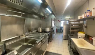  Local d'activité 240 m2 LAMBALLE