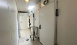  Local d'activité 240 m2 LAMBALLE