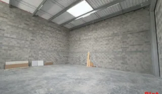  CELLULE D'ACTIVITES GOVEN 260 m²