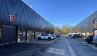  CELLULE D'ACTIVITES GOVEN 260 m²