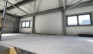  CELLULE D'ACTIVITES GOVEN 260 m²