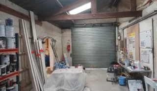  LOCAL D'CATIVITES 252 M² LAMBALLE