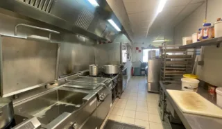  Local d'activité 180 m2 LAMBALLE