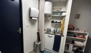  BUREAUX LOCAUX COMMERCIAUX 105 M² REZE