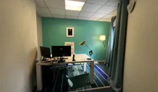  BUREAUX LOCAUX COMMERCIAUX 105 M² REZE