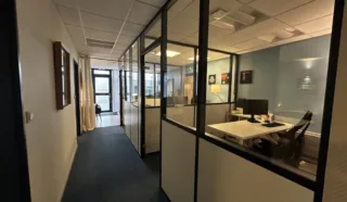 BUREAUX LOCAUX COMMERCIAUX 105 M² REZE