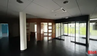  ALOUER BUREAUX 246 m²